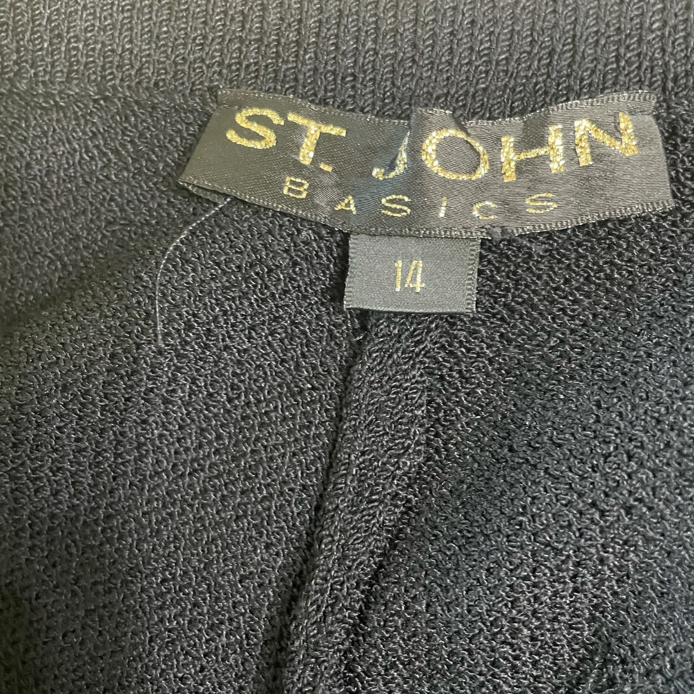 St. John Skort Set - Picture 4 of 9